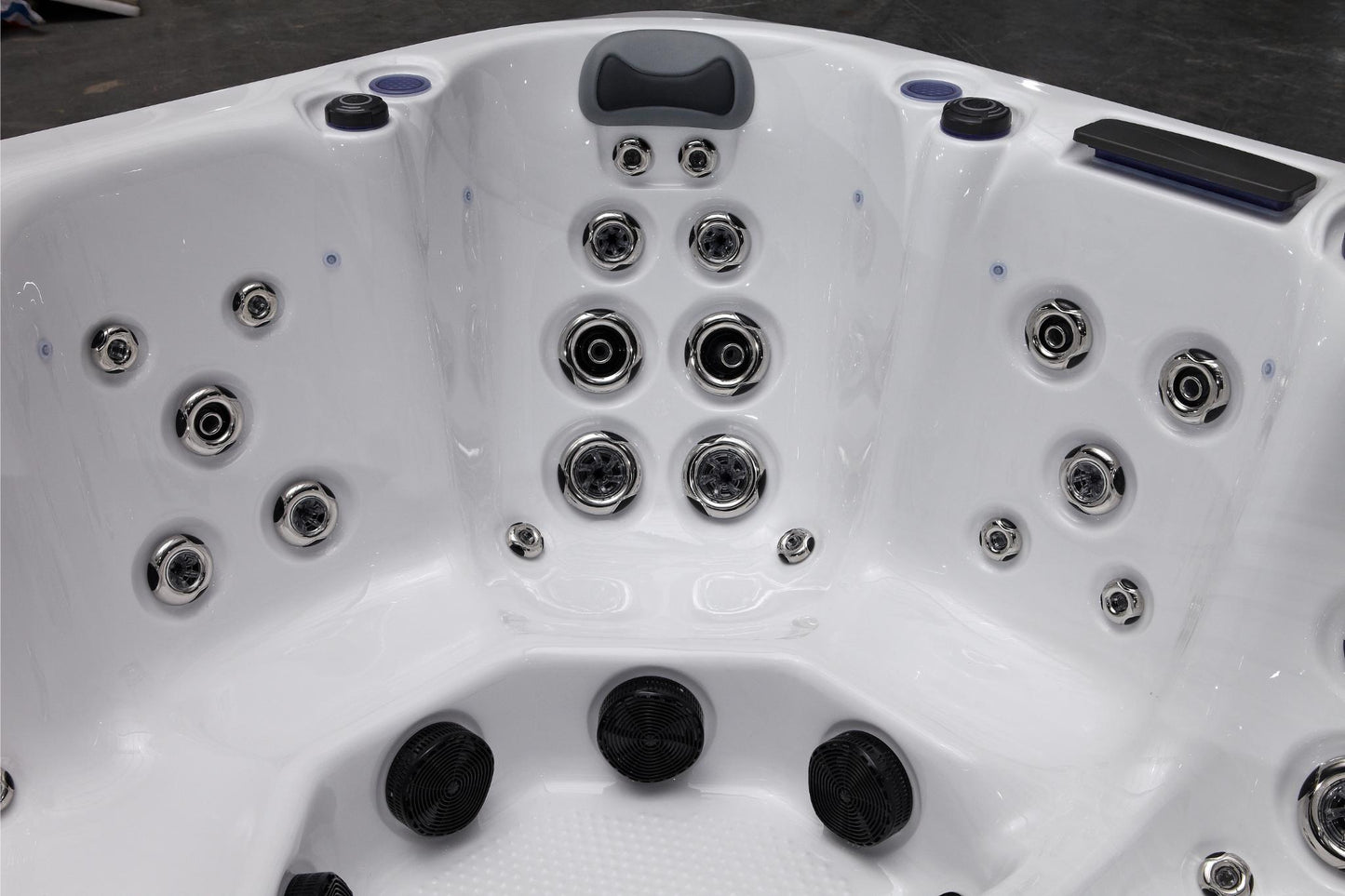 Superior Wellness 6 Seater Hot Tub- Zenith - Everything Wellness