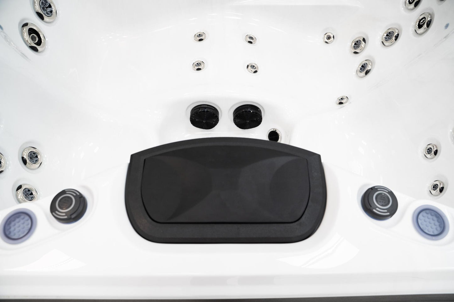 Superior Wellness 3 Person Hot Tub- Essence - Everything Wellness