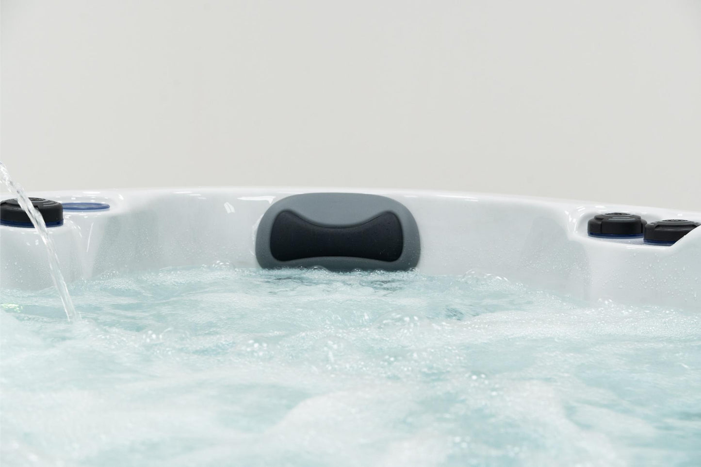 Superior Wellness 5 Seater Hot Tub- Luna - Everything Wellness