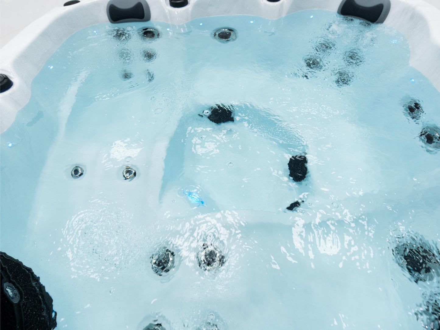Superior Wellness 5 Seater Hot Tub- Tranquil - Everything Wellness