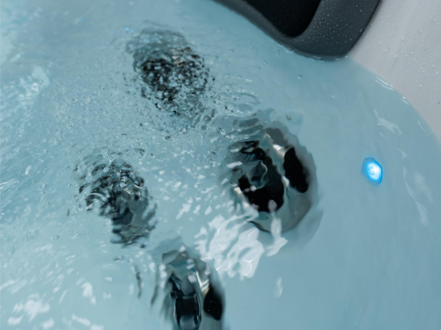 Superior Wellness 5 Seater Hot Tub- Tranquil - Everything Wellness