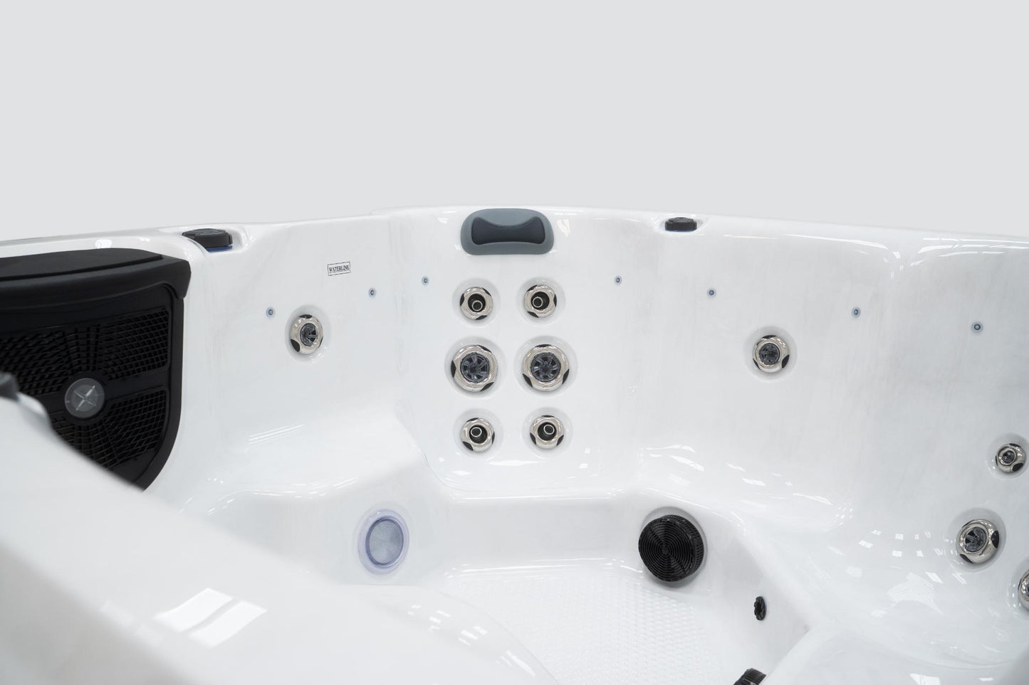 Superior Wellness 6 Person Hot Tub- Halo - Everything Wellness