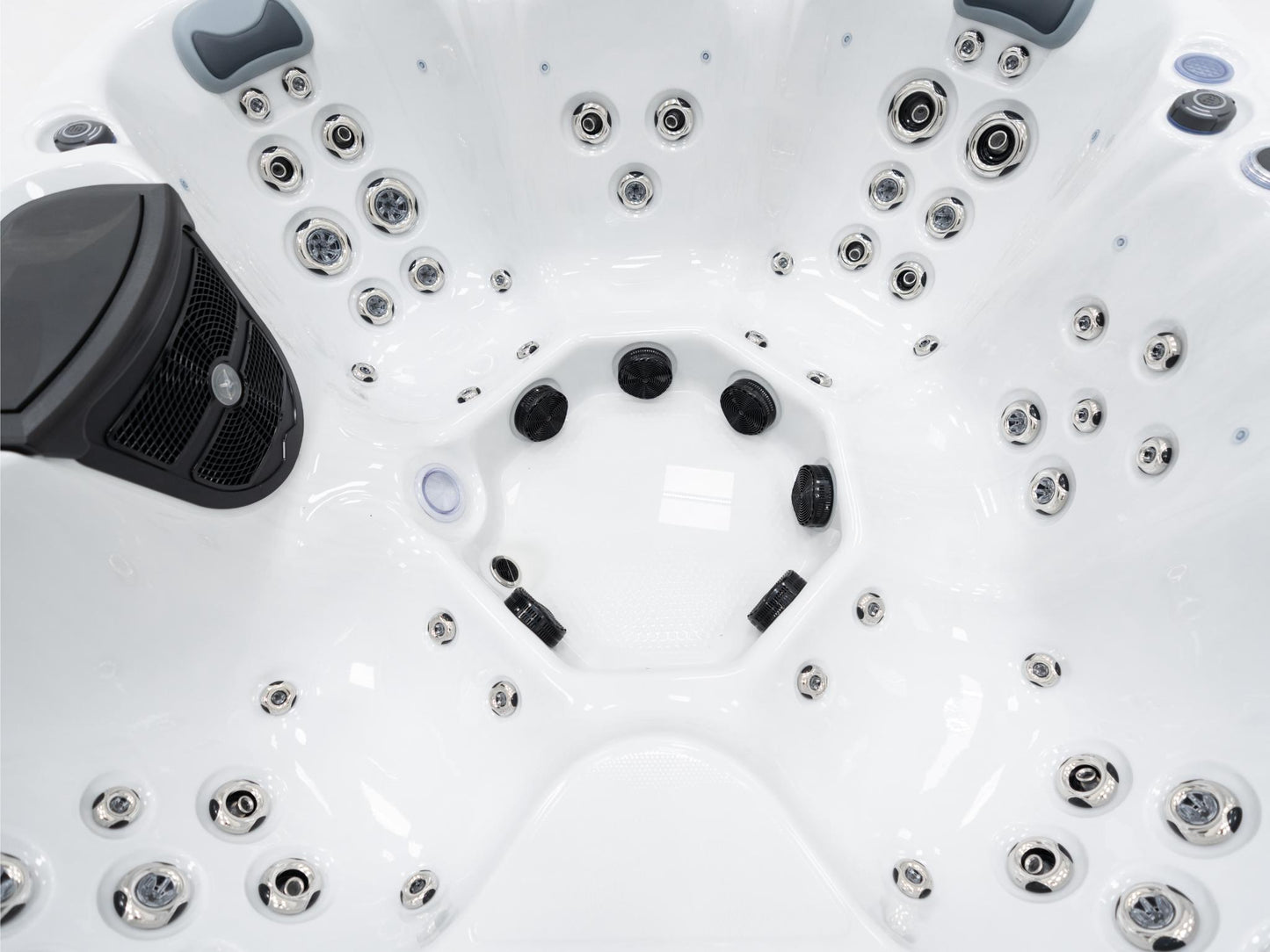 Superior Wellness 7 Seater Hot Tub- Eclipse - Everything Wellness