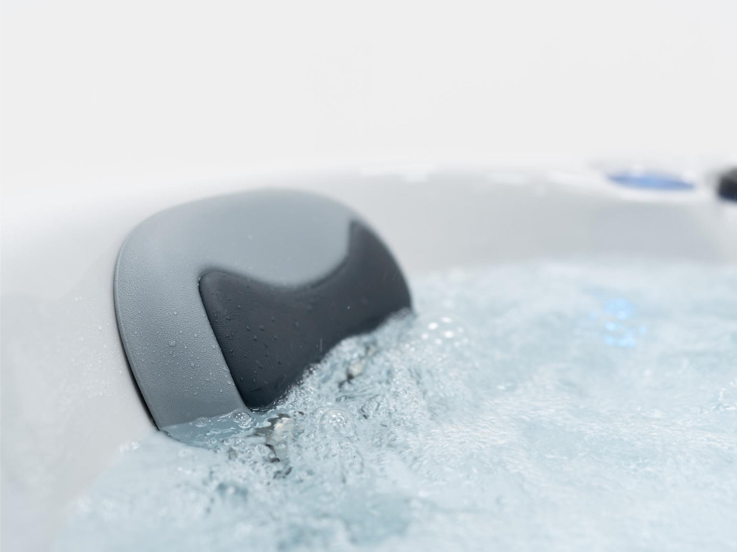 Superior Wellness 7 Seater Hot Tub- Eclipse - Everything Wellness