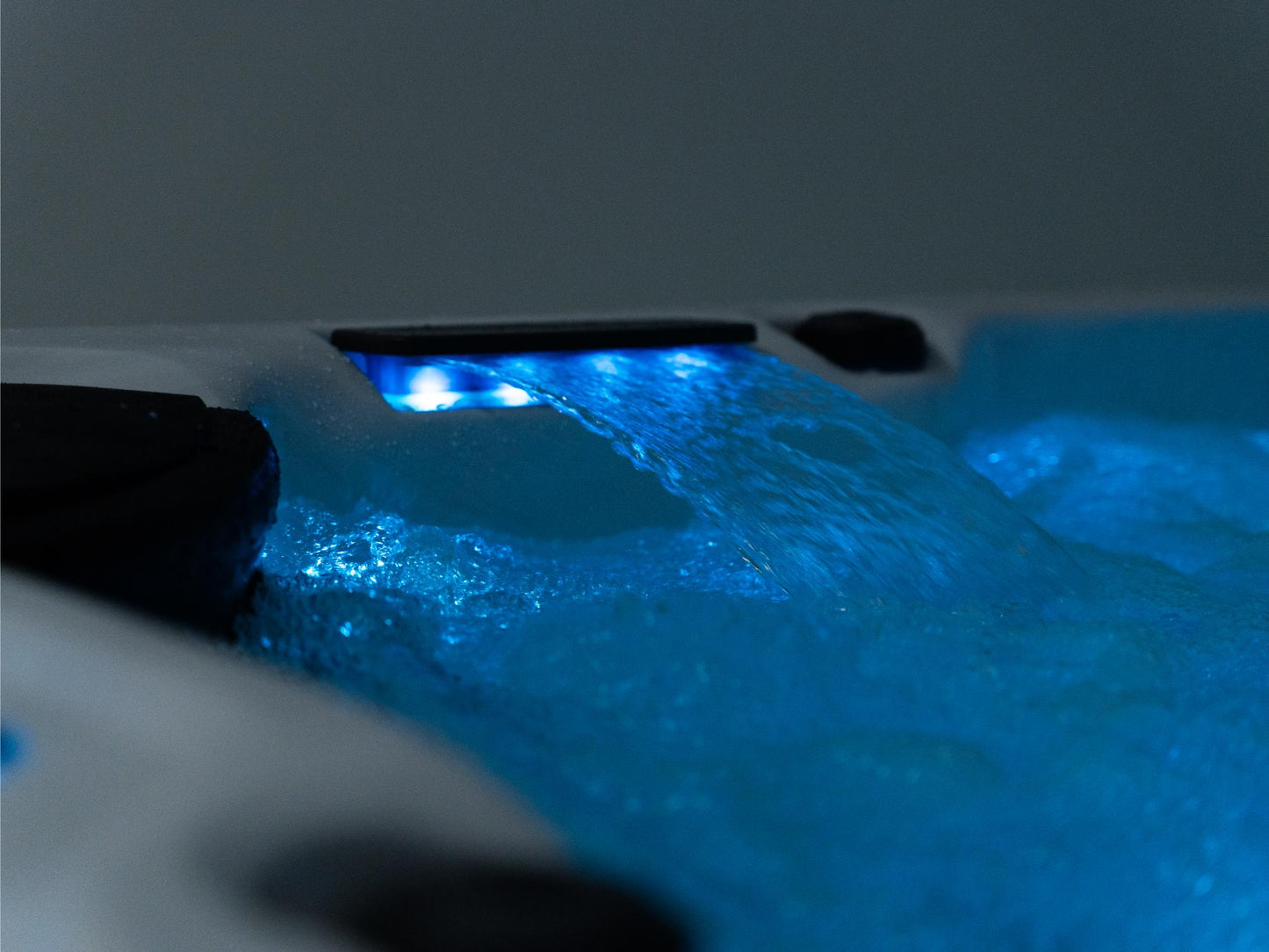 Superior Wellness 5 Seater Hot Tub- Serene - Everything Wellness