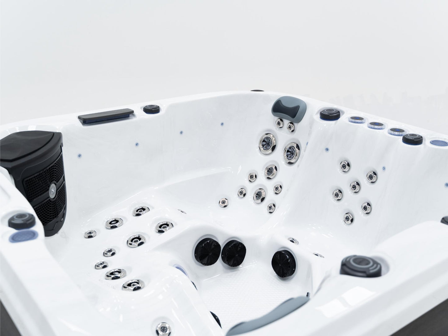 Superior Wellness 5 Seater Hot Tub- Serene - Everything Wellness