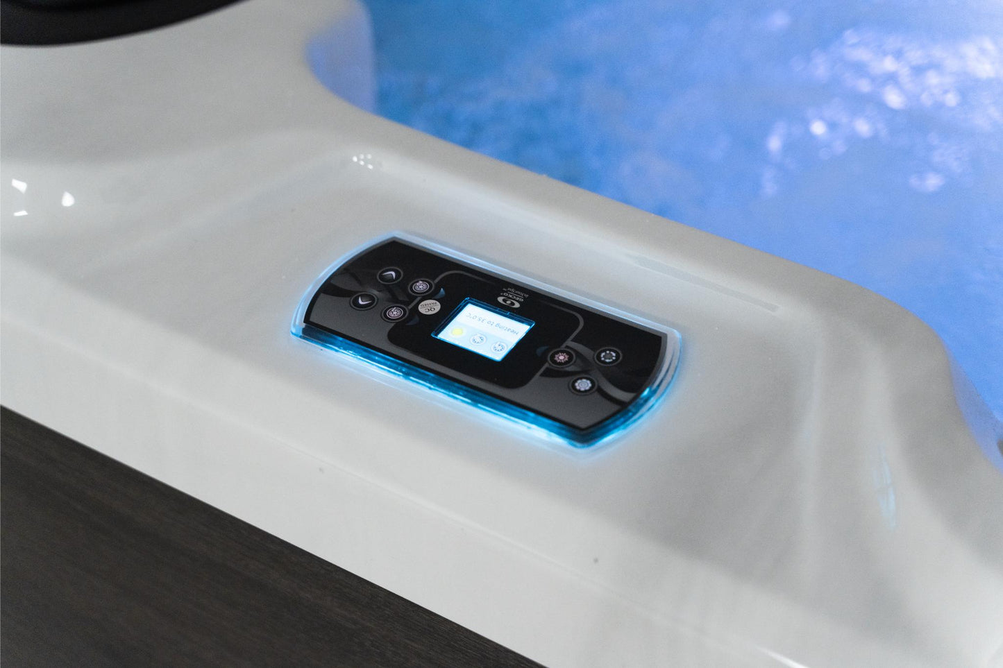 Superior Wellness 5 Seater Hot Tub- Aurora - Everything Wellness