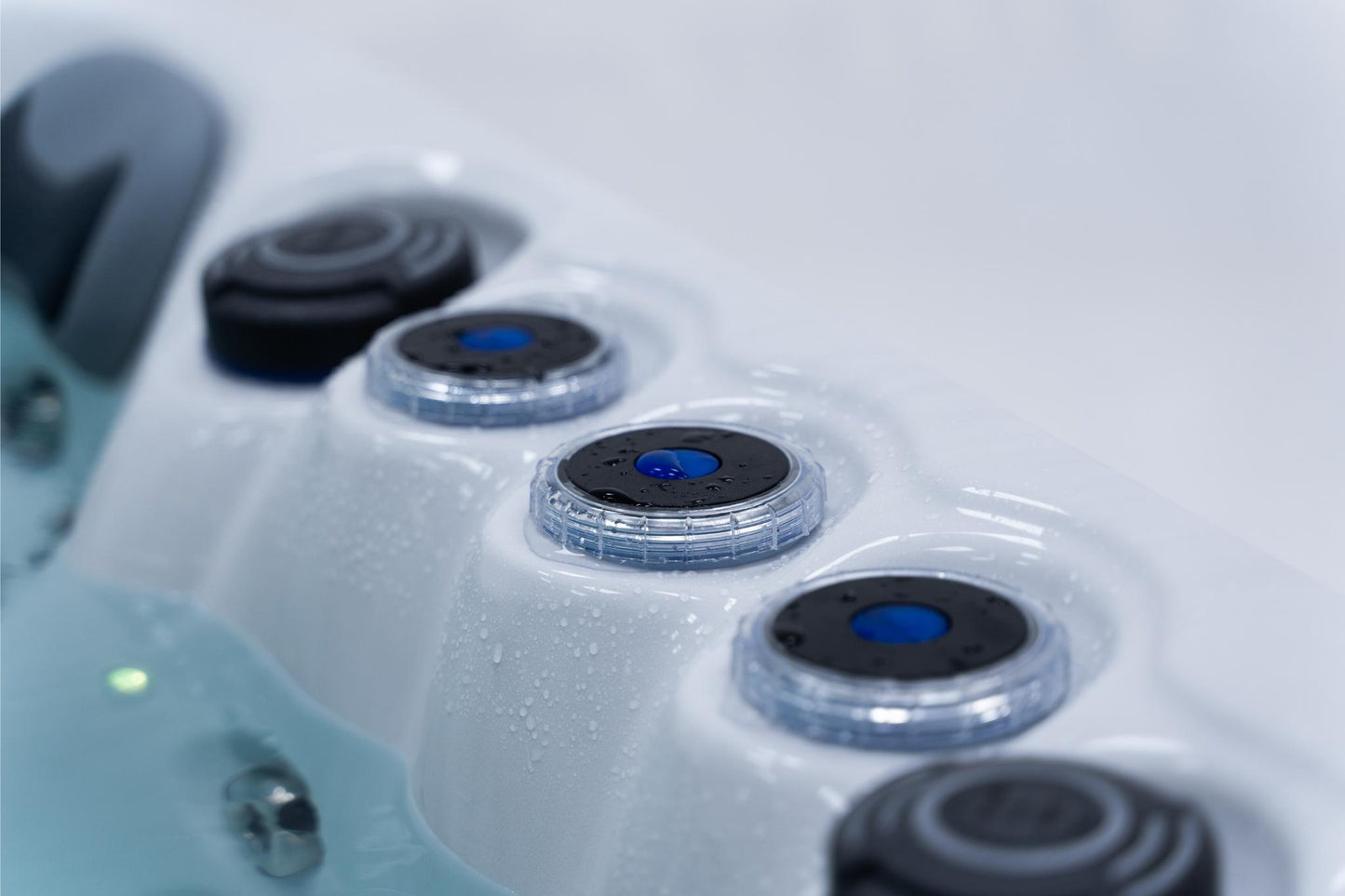 Superior Wellness 5 Seater Hot Tub- Aurora - Everything Wellness