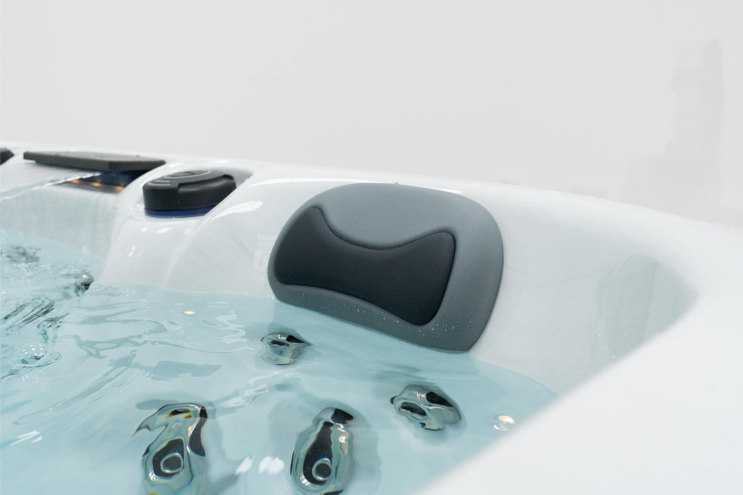 Superior Wellness 6 Seater Hot Tub- Zenith - Everything Wellness