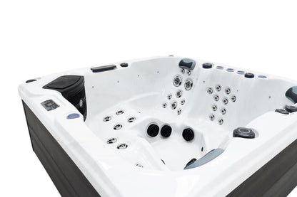 Superior Wellness 5 Seater Hot Tub- Luna - Everything Wellness