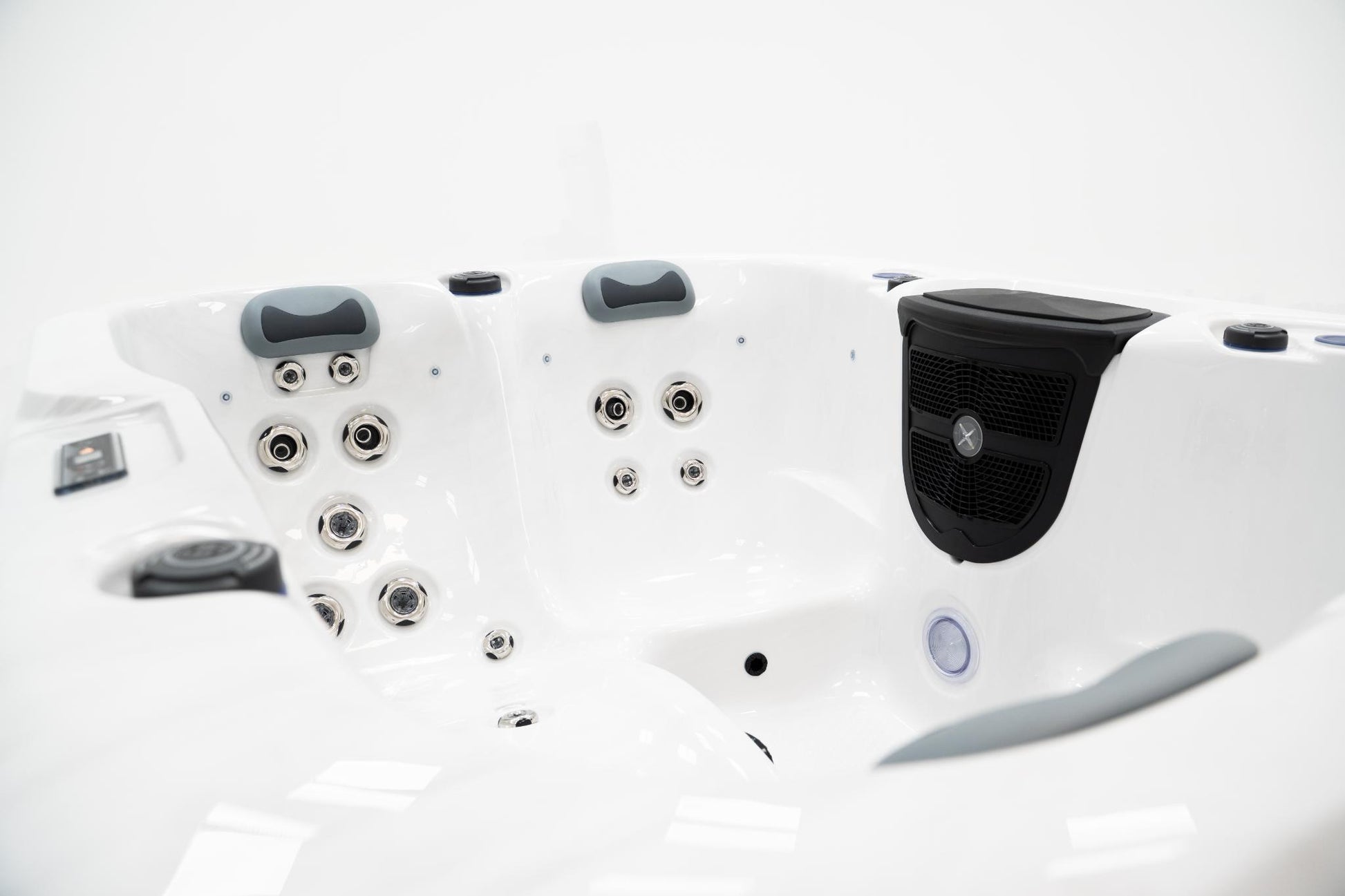 Superior Wellness 3 Person Hot Tub- Essence - Everything Wellness