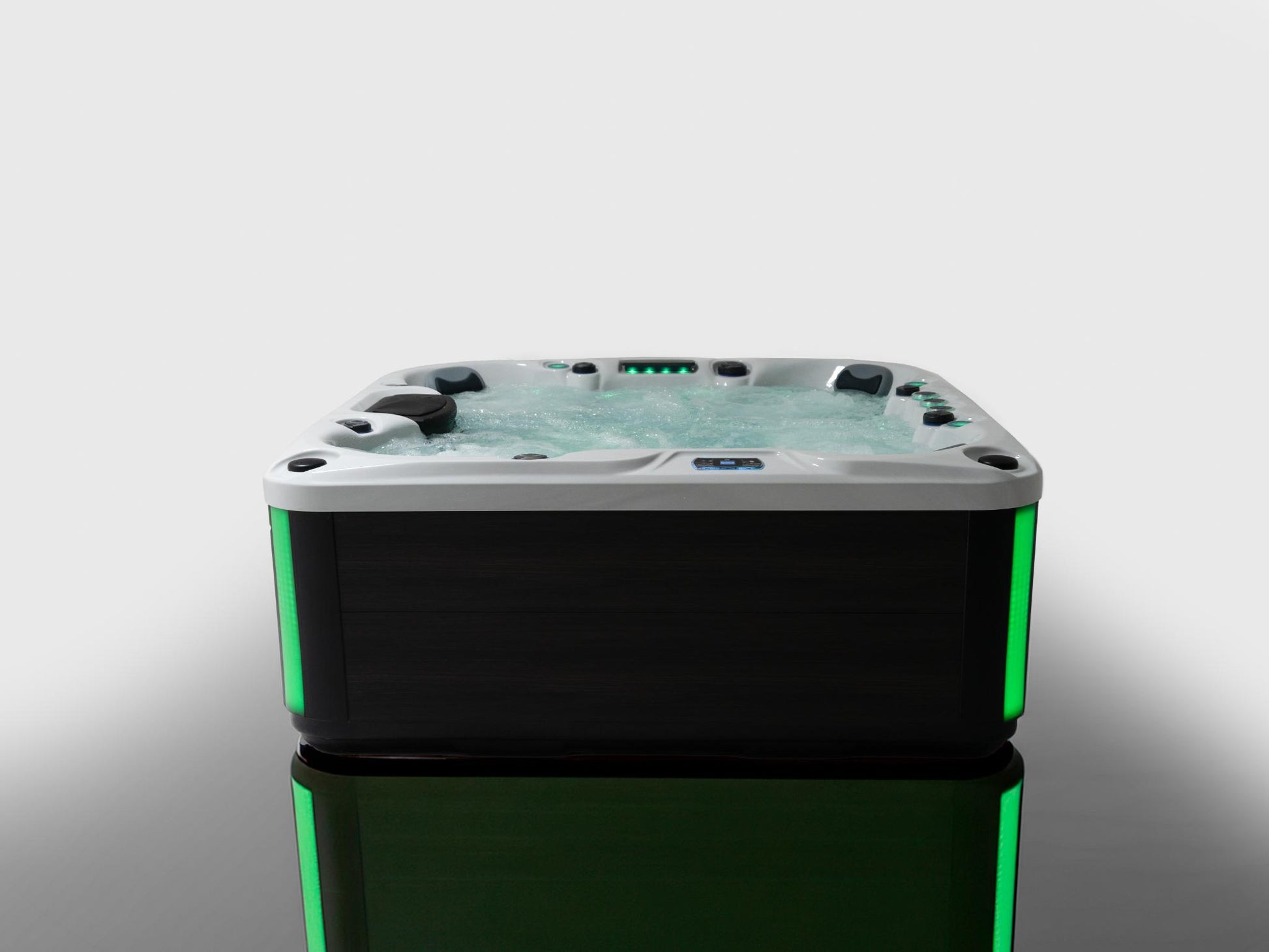 Superior Wellness 7 Seater Hot Tub- Eclipse - Everything Wellness