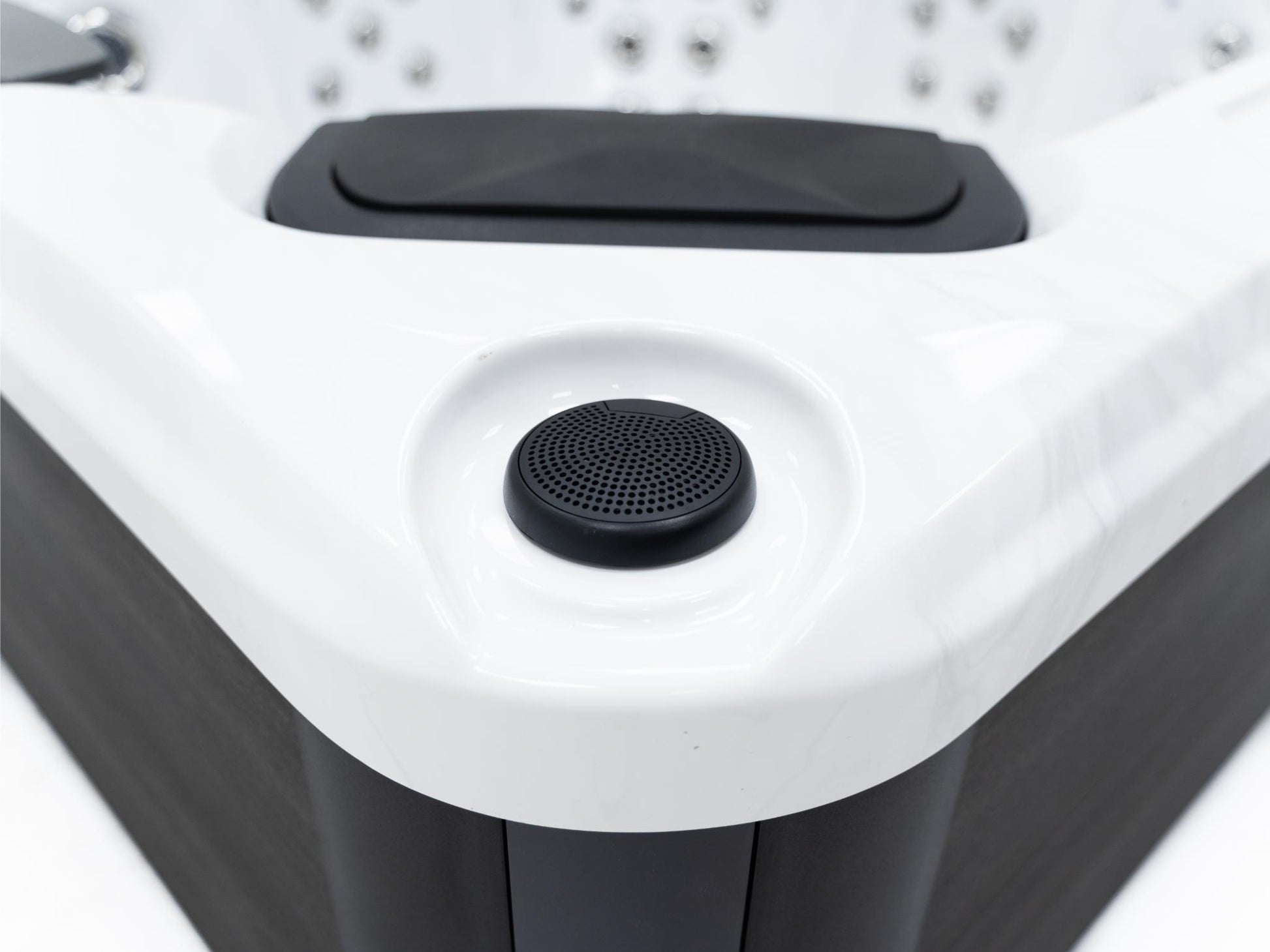 Superior Wellness 5 Seater Hot Tub- Serene - Everything Wellness
